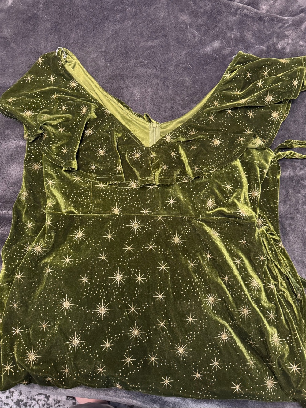 Cider XL Olive Green Velvet Star Print Women's Top